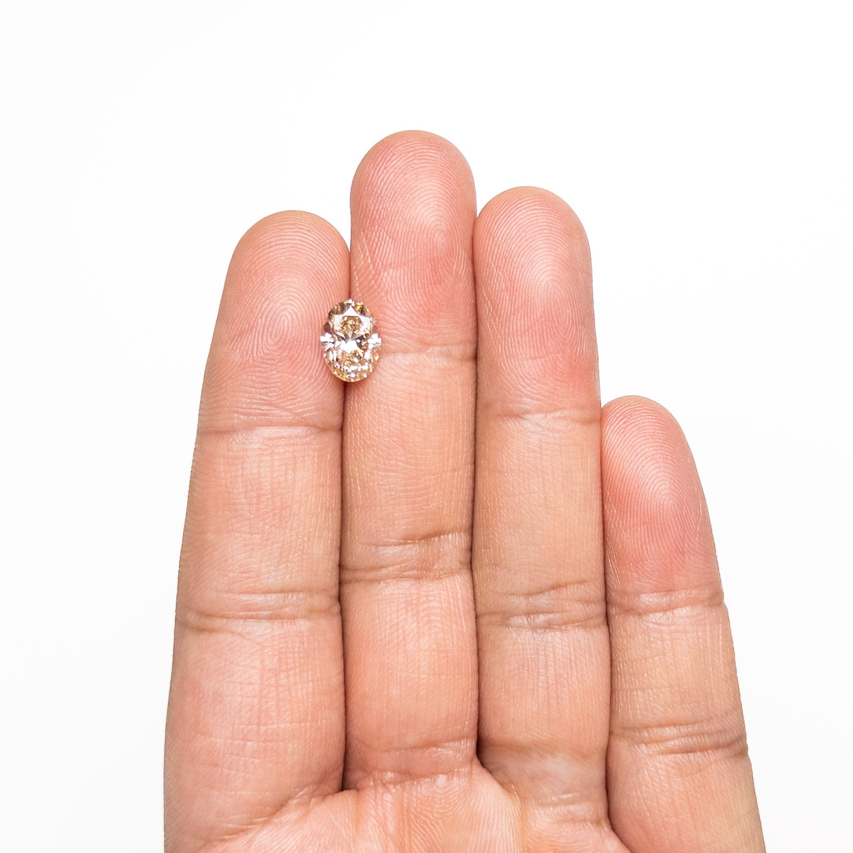 2.01ct 9.35x6.88x4.59mm VVS2 C3 Oval Brilliant 27369-01