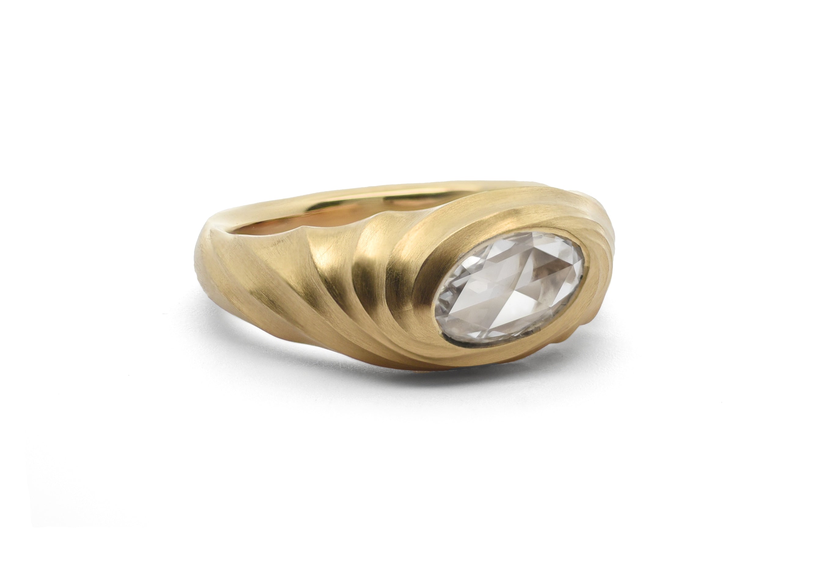 18ct Yellow Gold Rose Cut Oval Diamond Arris Ring