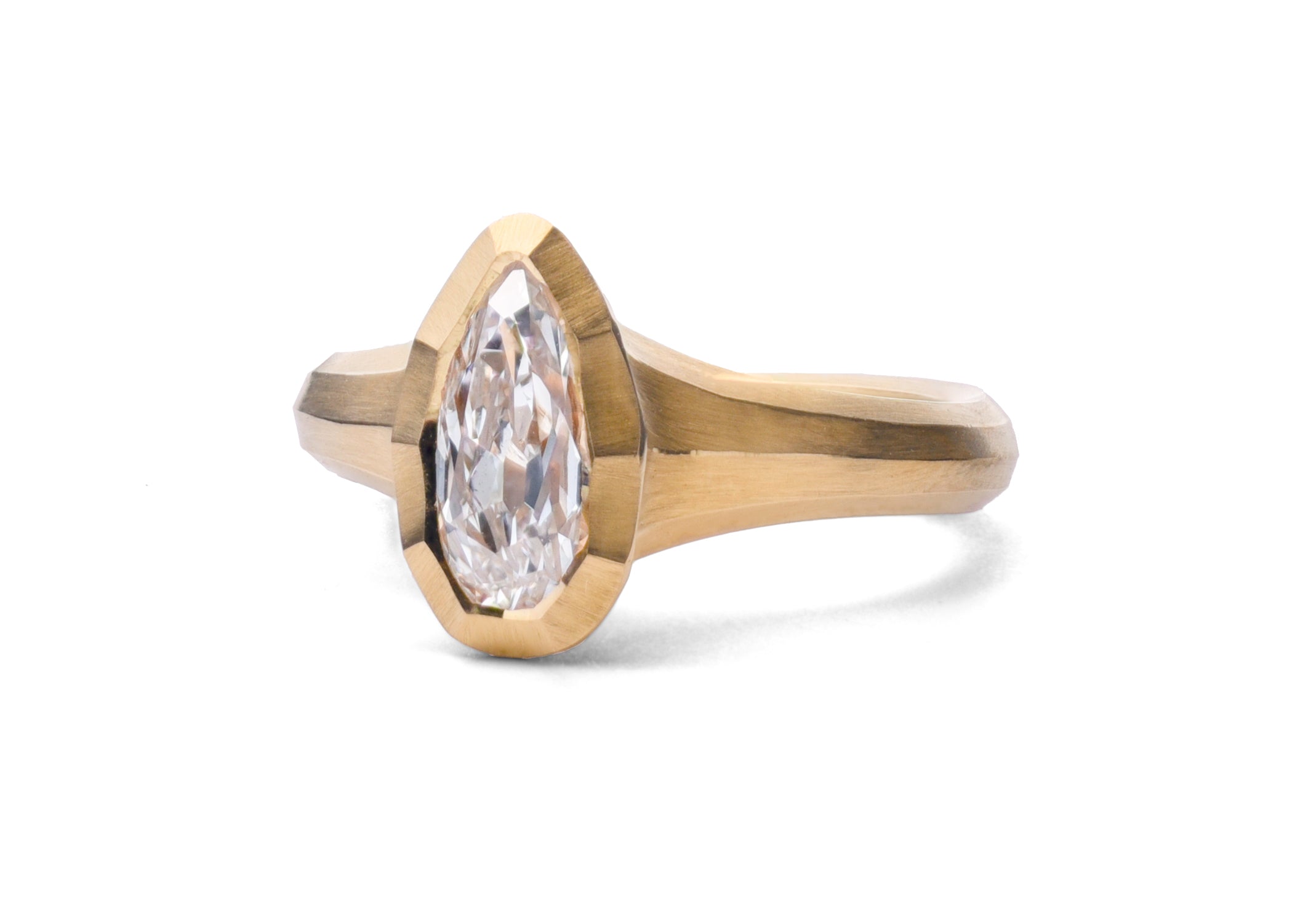 18ct Yellow Gold Teardrop Old Mine Cut Diamond Arris Ring