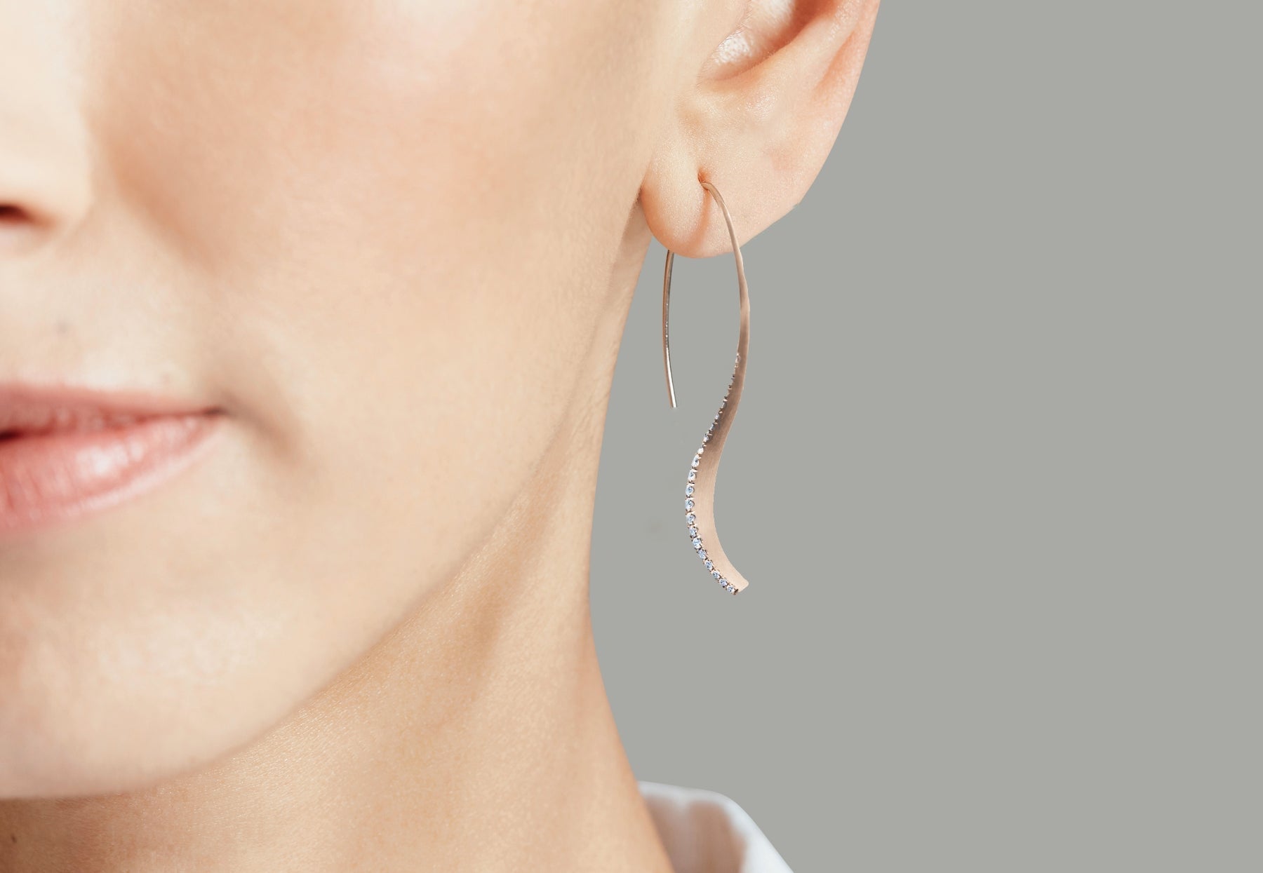 18ct Gold Diamond Forged Drop Earrings