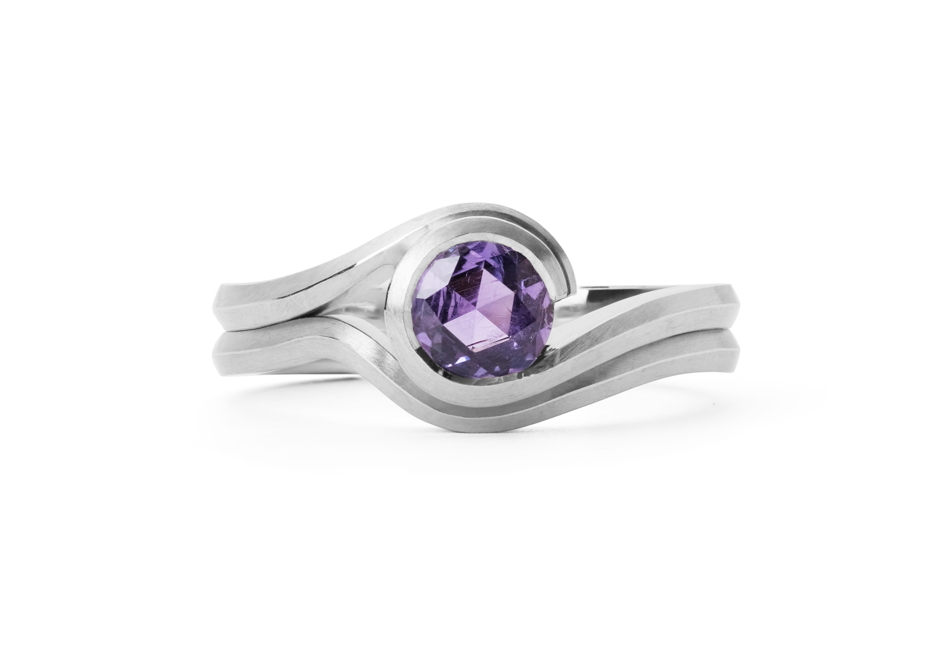 Soft Curve Contoured Fitted Wave Wedding Band