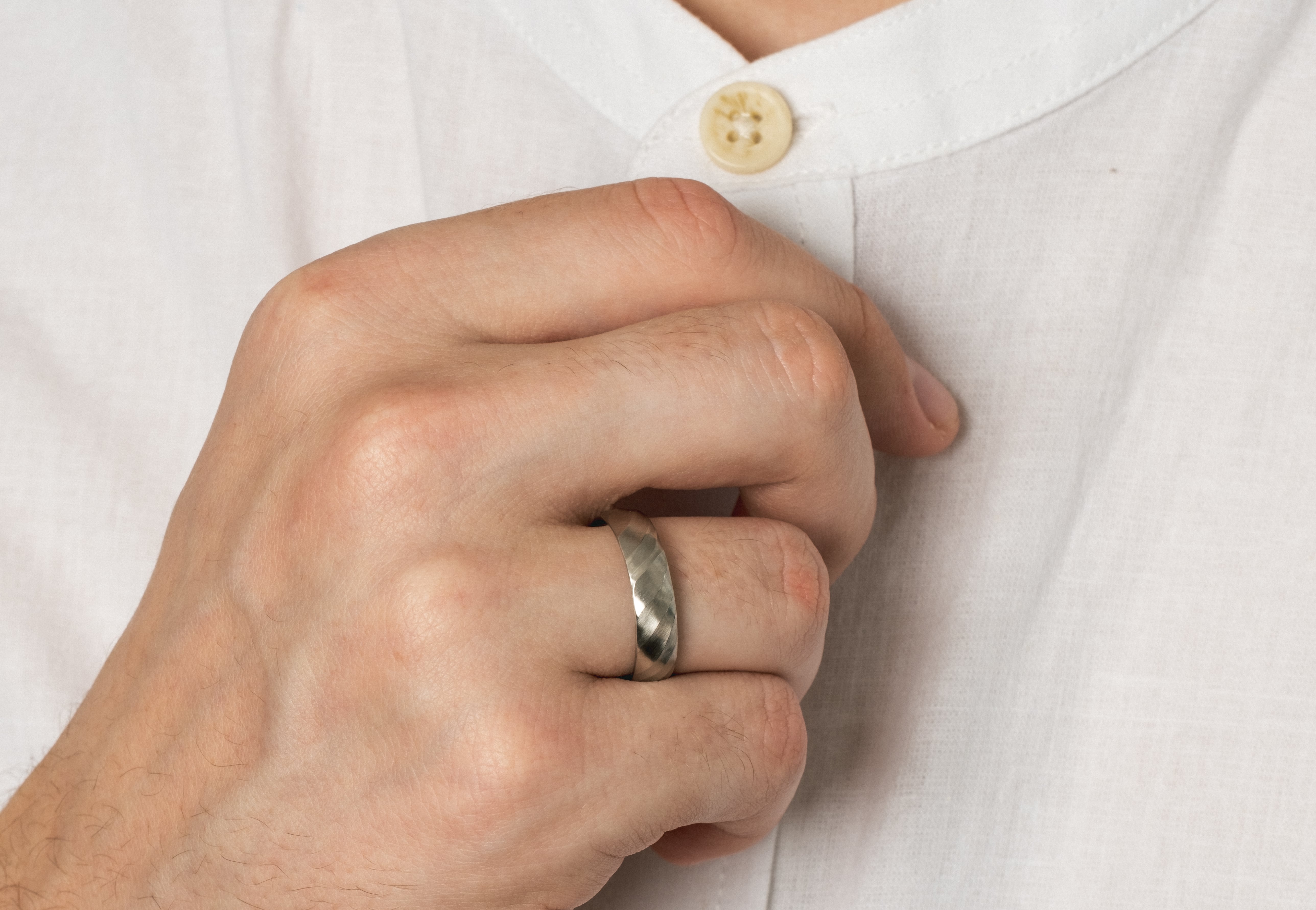 Aeolian Carved Men's Wedding Band
