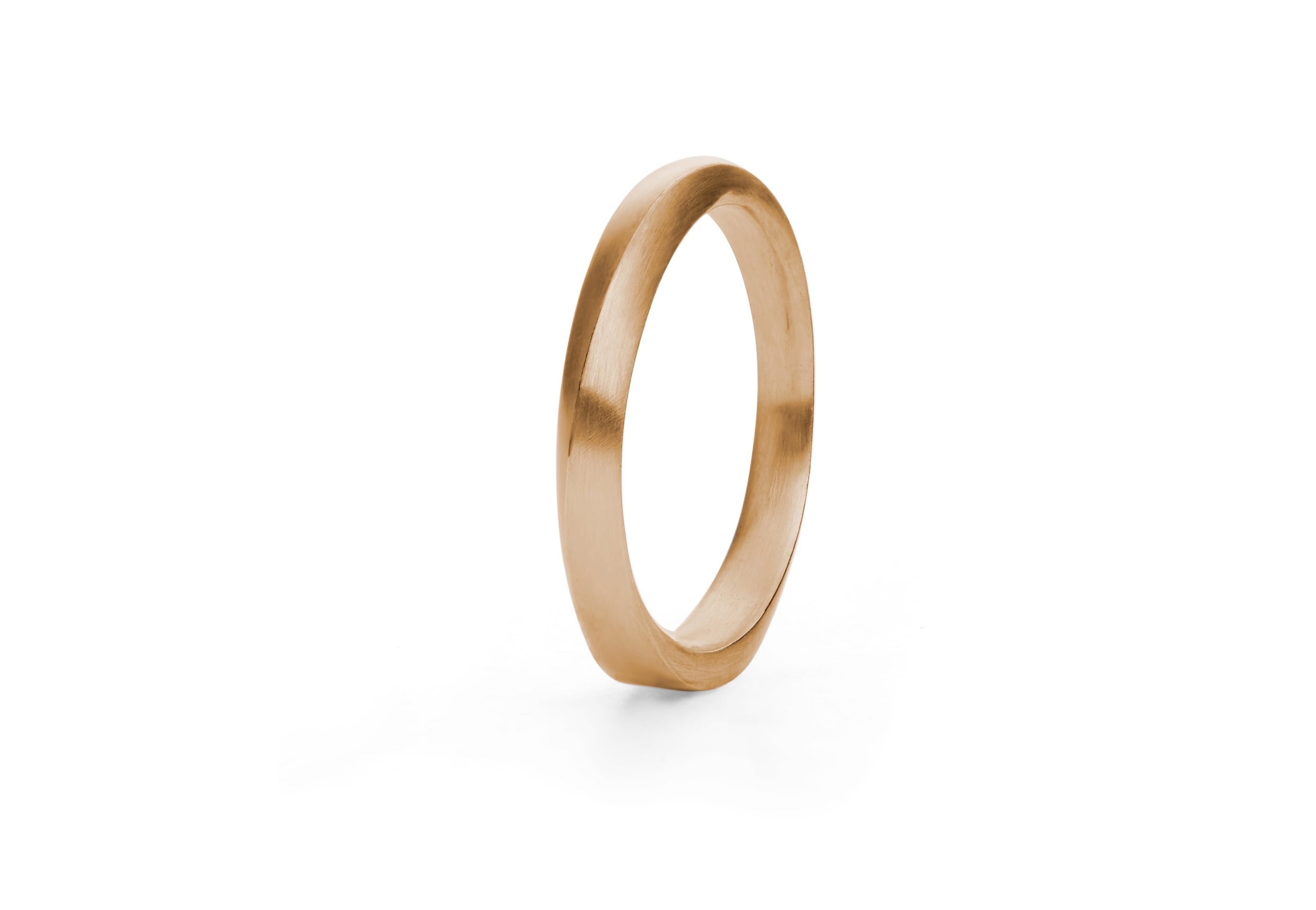 Ladies mobius wedding bands